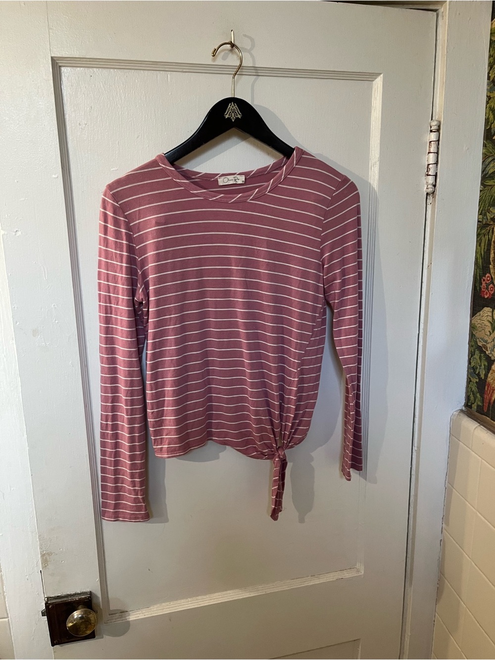 Olivia Rae Pink & White Striped Long Sleeve Tie Front Top Size Small EUC